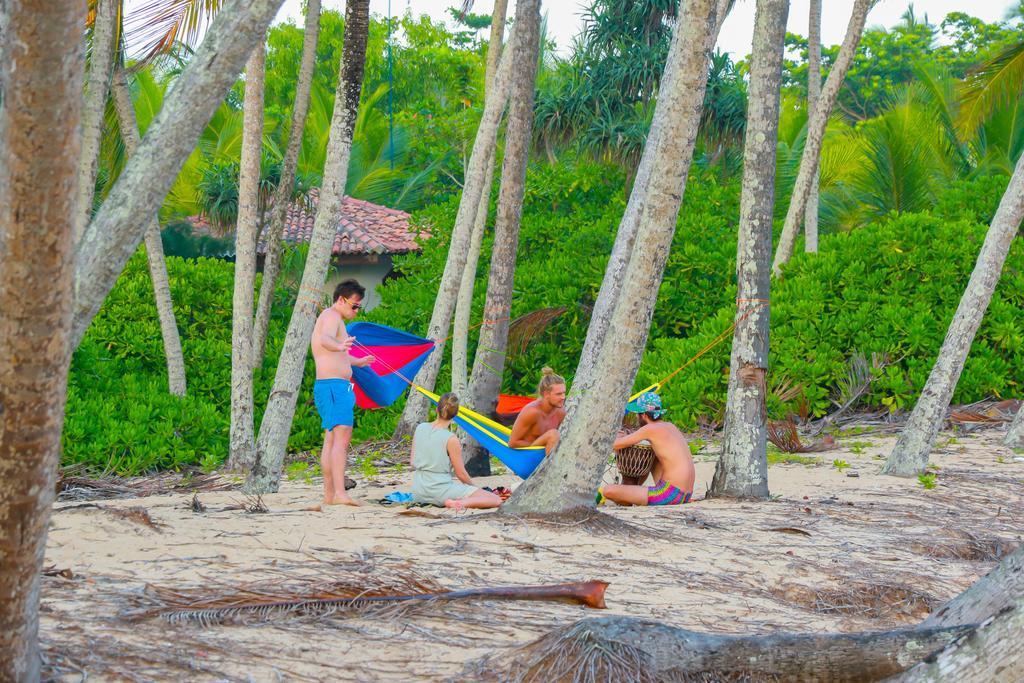 Autumn Moon Beach Cabanas Tangalle Eksteriør bilde